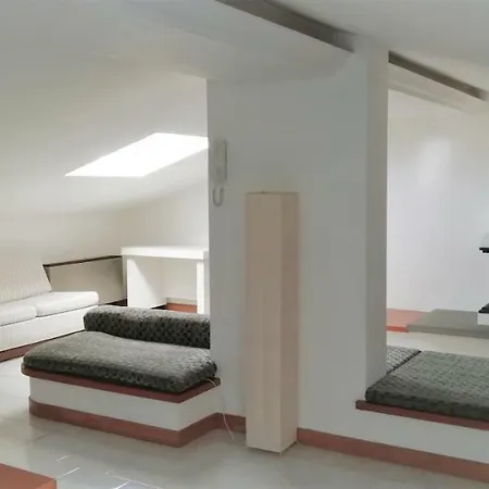 Homestay L'alloggio Di Anna Maria Mansarda Con Bagno Privato *